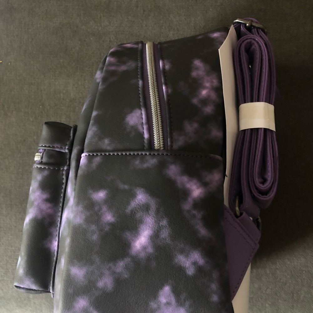 SOLD Disney Villains Loungefly Mini Backpack NWT - Picture 6 of 9